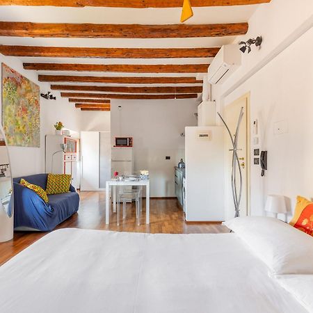 Monolocale Sui Tetti Di Bologna - Via Indipendenza Apartment Exterior photo